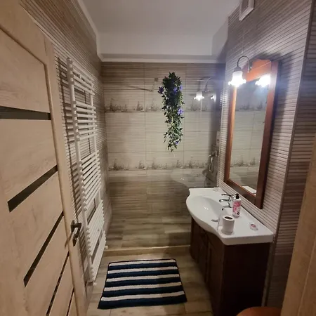 Deluxe Jacuzzi & Baldaquin Bucharest