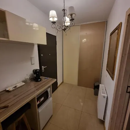 Apartment Deluxe Jacuzzi & Baldaquin