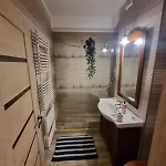 Deluxe Jacuzzi & Baldaquin Bukarest